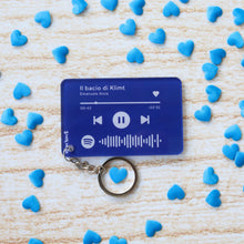 Carica l'immagine nel visualizzatore di Gallery, Portachiavi blu con codice Spotify personalizzabile 8,5cm x 5,5cm