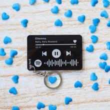 Carica l'immagine nel visualizzatore di Gallery, Portachiavi nero con codice Spotify personalizzabile 8,5cm x 5,5,cm