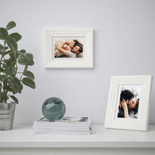 Carica l'immagine nel visualizzatore di Gallery, Quadro bianco con foto personalizzabile 13x18cm