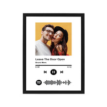 Carica l'immagine nel visualizzatore di Gallery, Quadro con codice spotify e foto personalizzabile 10x15cm