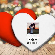 Carica l'immagine nel visualizzatore di Gallery, Cuscino a forma di cuore con codice spotify e foto personalizzabile 35 cm x 35 cm con retro rosso