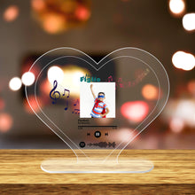 Carica l'immagine nel visualizzatore di Gallery, Targa a forma di cuore "Figlio" con base e codice spotify con foto personalizzabile 15cm x 18 cm