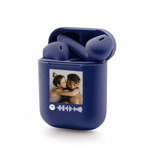 Carica l'immagine nel visualizzatore di Gallery, Cuffie Bluetooth Blu Pastello con codice spotify e foto personalizzabile