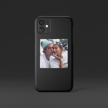 Carica l'immagine nel visualizzatore di Gallery, Cover nera con foto personalizzabile