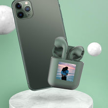Carica l'immagine nel visualizzatore di Gallery, Cuffie bluetooth Verde perlato con foto personalizzabile