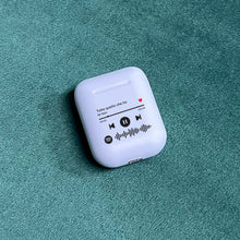Carica l'immagine nel visualizzatore di Gallery, Cuffie Bluetooth glicine pastello con codice spotify personalizzabile