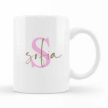 Carica l'immagine nel visualizzatore di Gallery, Tazza con lettera e nome personalizzabile
