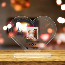Carica l'immagine nel visualizzatore di Gallery, Targa a forma di cuore "Mamma" con base e codice spotify con foto personalizzabile 15cm x 18 cm