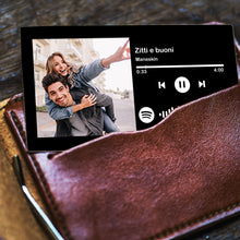 Carica l'immagine nel visualizzatore di Gallery, Card nera da portafogli con codice spotify e foto personalizzabile 8,5x5,5