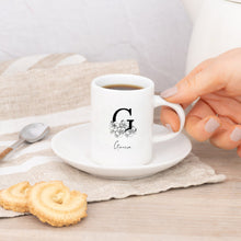 Carica l'immagine nel visualizzatore di Gallery, Tazzina con piattino e Iniziale con nome e fiori