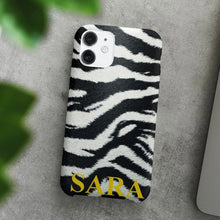 Carica l'immagine nel visualizzatore di Gallery, Cover protection "Zebra" con nome personalizzabile
