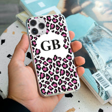 Carica l'immagine nel visualizzatore di Gallery, Cover protection "Leopard" con lettere personalizzabili