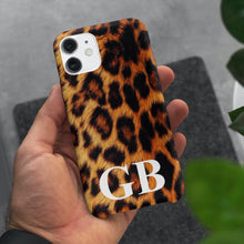 Carica l'immagine nel visualizzatore di Gallery, Cover protection "Animalier" con lettere personalizzabili