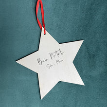 Carica l'immagine nel visualizzatore di Gallery, Decoro Stella in legno con foto o dedica personalizzabile