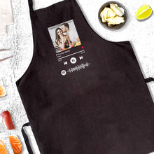 Carica l'immagine nel visualizzatore di Gallery, Grembiule nero personalizzabile con foto e codice spotify
