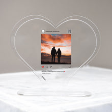 Carica l&#39;immagine nel visualizzatore di Gallery, Targa Instagram personalizzabile a forma di cuore con base 13x18
