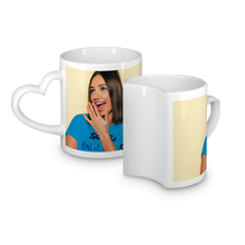 Carica l'immagine nel visualizzatore di Gallery, Coppia tazza con manico a forma di cuore personalizzabile