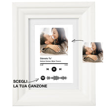 Carica l'immagine nel visualizzatore di Gallery, Quadro bianco con codice spotify e foto personalizzabile 13x18cm