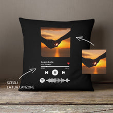Carica l'immagine nel visualizzatore di Gallery, Cuscino Nero con codice spotify e foto personalizzabile 40 cm x 40 cm