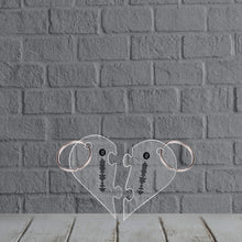 Carica l'immagine nel visualizzatore di Gallery, Coppia di portachiavi a forma di cuore spezzato con codice spotify 5,5cm x 5cm