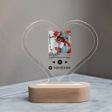 Carica l&#39;immagine nel visualizzatore di Gallery, Targa &quot;Love&quot; a forma di cuore con base in legno a led e codice spotify con foto personalizzabile 15cm x 18 cm
