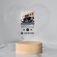 Carica l&#39;immagine nel visualizzatore di Gallery, Targa &quot;Love&quot; a forma di cuore con base tonda effetto legno led e codice spotify con foto personalizzabile 15cm x 18 cm
