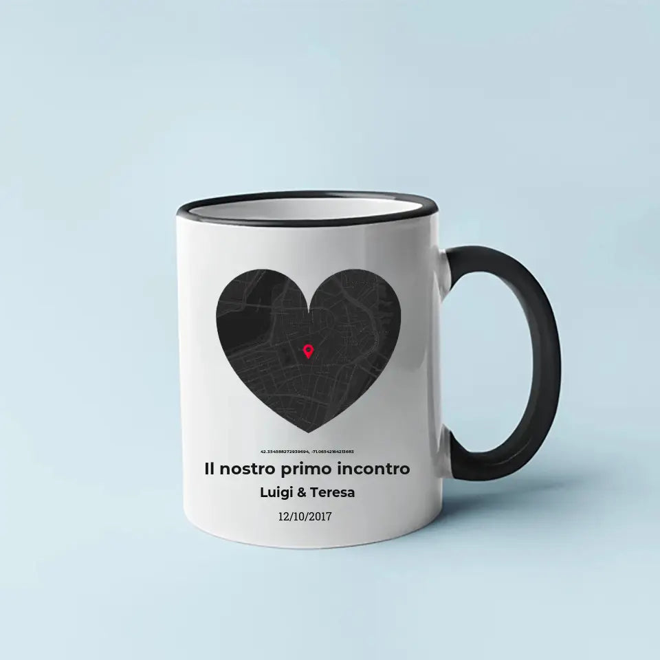 Tazza nera con mappa cuore personalizzabile