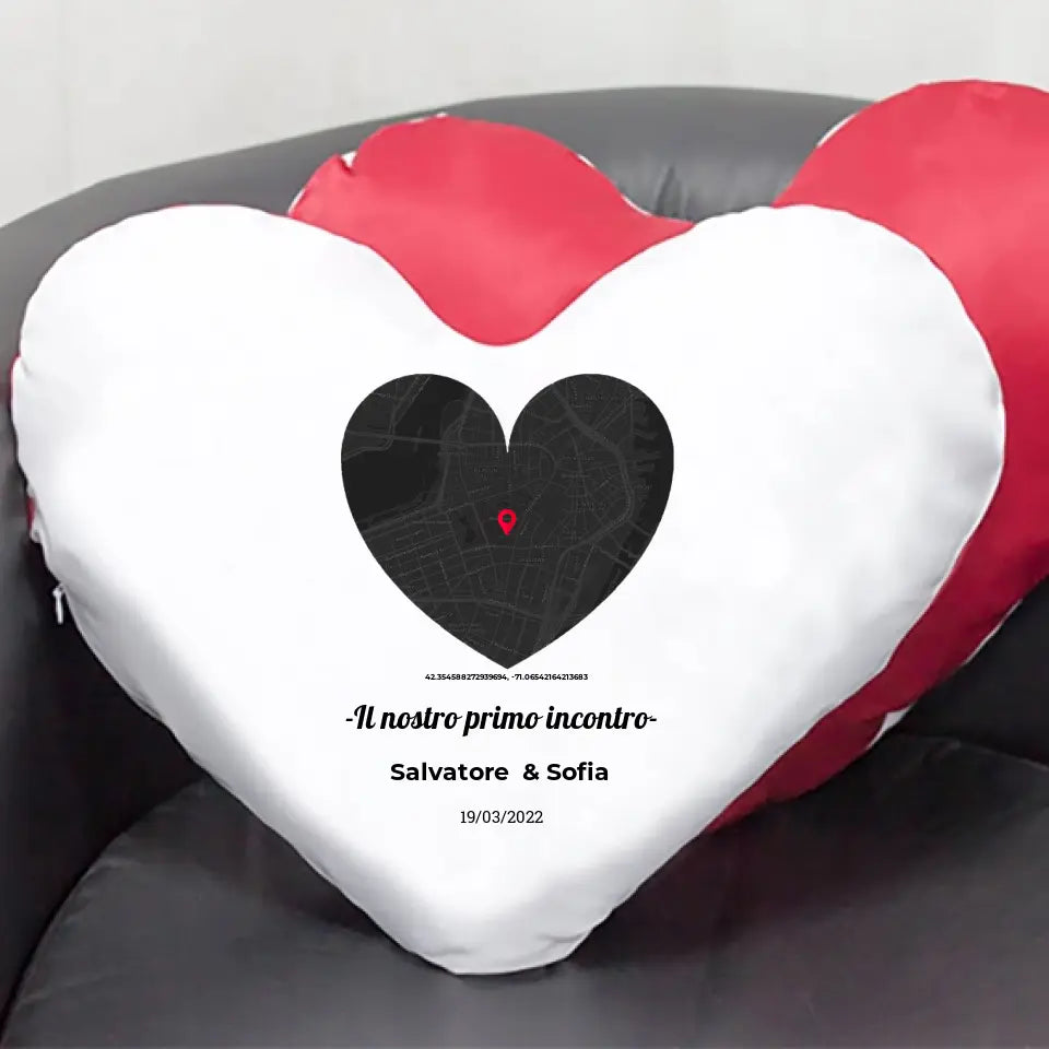 Cuscino a forma di cuore 35x35cm con retro rosso con mappa cuore personalizzabile