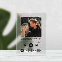 Carica l&#39;immagine nel visualizzatore di Gallery, Targa &quot;Love&quot; con codice spotify e foto personalizzabile 10cm x 15cm
