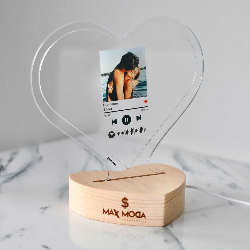 Targa a forma di cuore con base a cuore led e codice spotify con foto personalizzabile 15cm x 18 cm