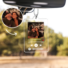 Carica l&#39;immagine nel visualizzatore di Gallery, Ciondolo specchietto con codice Spotify e foto personalizzabile
