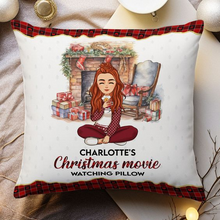 Carica l&#39;immagine nel visualizzatore di Gallery, Cuscino &quot;Christmas movie&quot; personalizzabile
