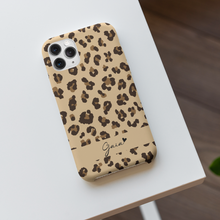 Carica l&#39;immagine nel visualizzatore di Gallery, Cover protection &quot;Leopard&quot; con nome  personalizzabile
