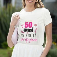 Carica l&#39;immagine nel visualizzatore di Gallery, T-shirt &quot;Perfezione&quot;
