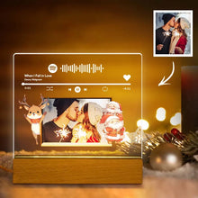 Carica l&#39;immagine nel visualizzatore di Gallery, Targa &quot;Natale Love&quot; con base a led in legno e codice spotify con foto personalizzabile 20cm x 15cm
