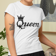 Carica l&#39;immagine nel visualizzatore di Gallery, T-shirt bianca di coppia &quot;King&amp;Queen&quot;

