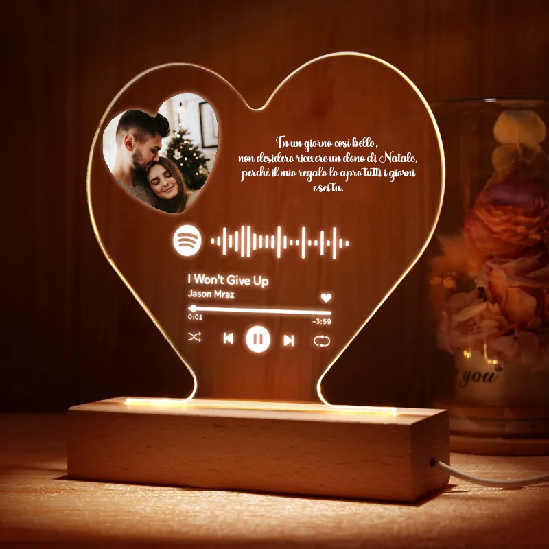 Targa a forma di cuore con base in legno a led e codice spotify con foto e dedica personalizzabile 13cm x 18cm