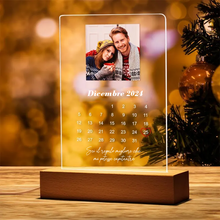 Carica l&#39;immagine nel visualizzatore di Gallery, Targa con base in legno a led &quot;Calendario Natalizio&quot; personalizzabile
