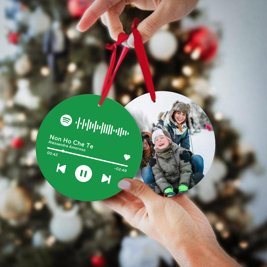 Decoro natalizio verde tondo con codice Spotify e foto personalizzabile
