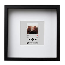 Carica l&#39;immagine nel visualizzatore di Gallery, Quadro con codice spotify e foto personalizzabile 25x25cm
