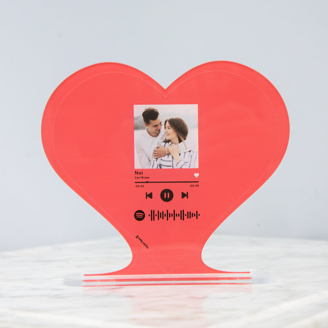 Targa rossa a forma di cuore con base e codice spotify con foto personalizzabile 15cm x 18 cm