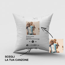 Carica l&#39;immagine nel visualizzatore di Gallery, Cuscino con codice spotify e foto personalizzabile 40 cm x 40 cm
