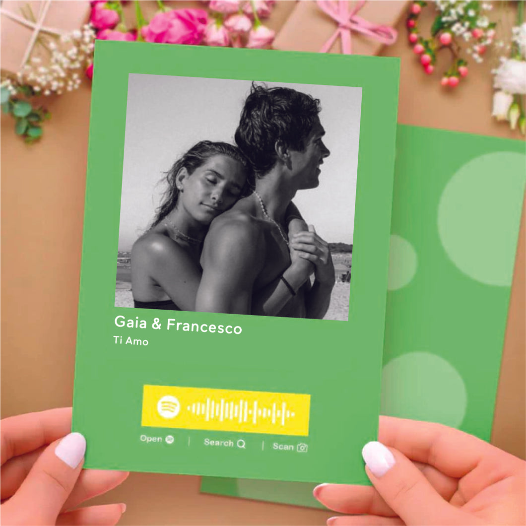 Cartolina verde con foto e codice spotify personalizzabile