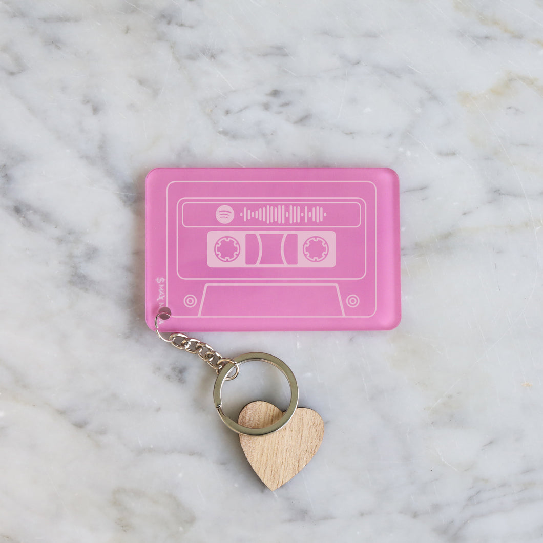 Portachiavi cassetta rosa con codice spotify personalizzabile