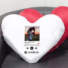 Carica l&#39;immagine nel visualizzatore di Gallery, Cuscino a forma di cuore con codice spotify e foto personalizzabile 35 cm x 35 cm con retro rosso
