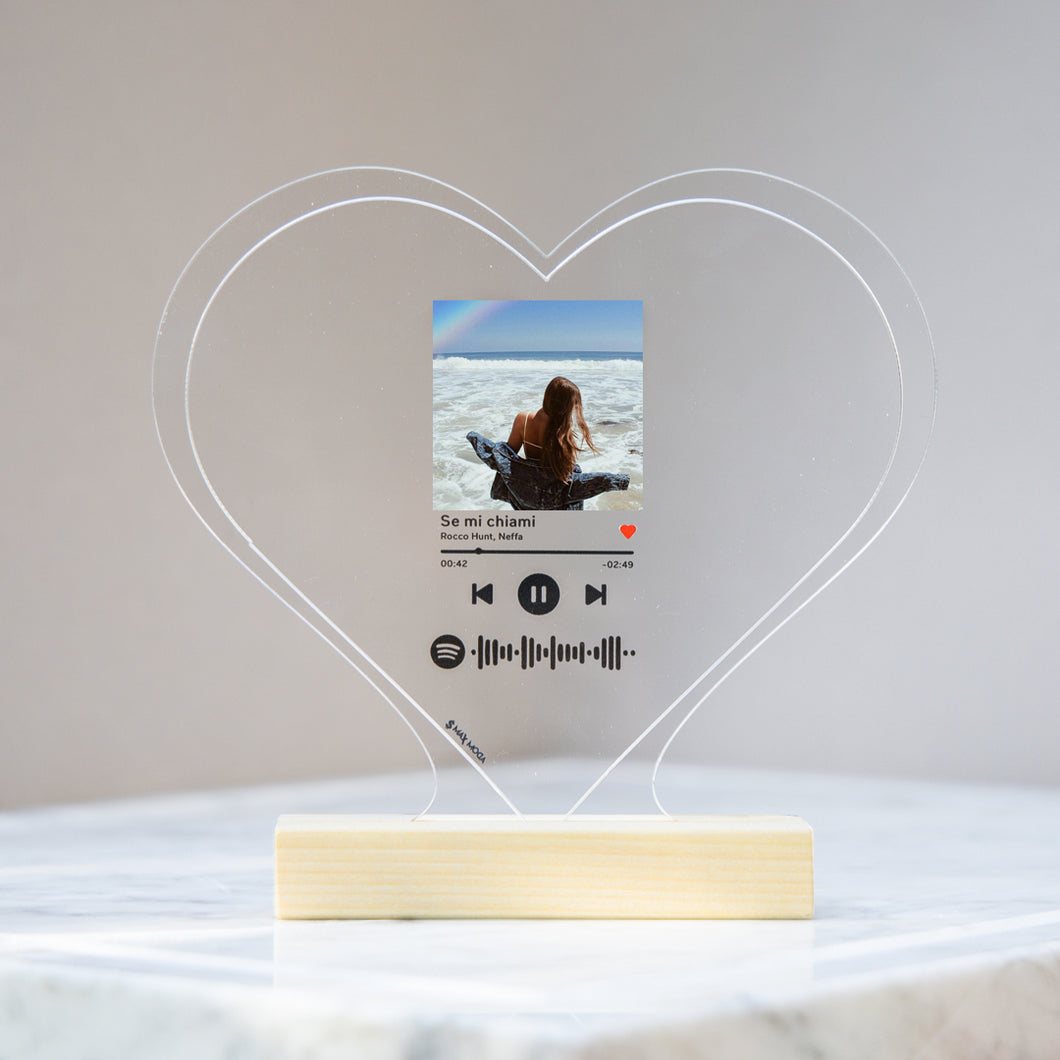 Targa a forma di cuore con base in legno e codice spotify con foto personalizzabile 15cm x 18 cm